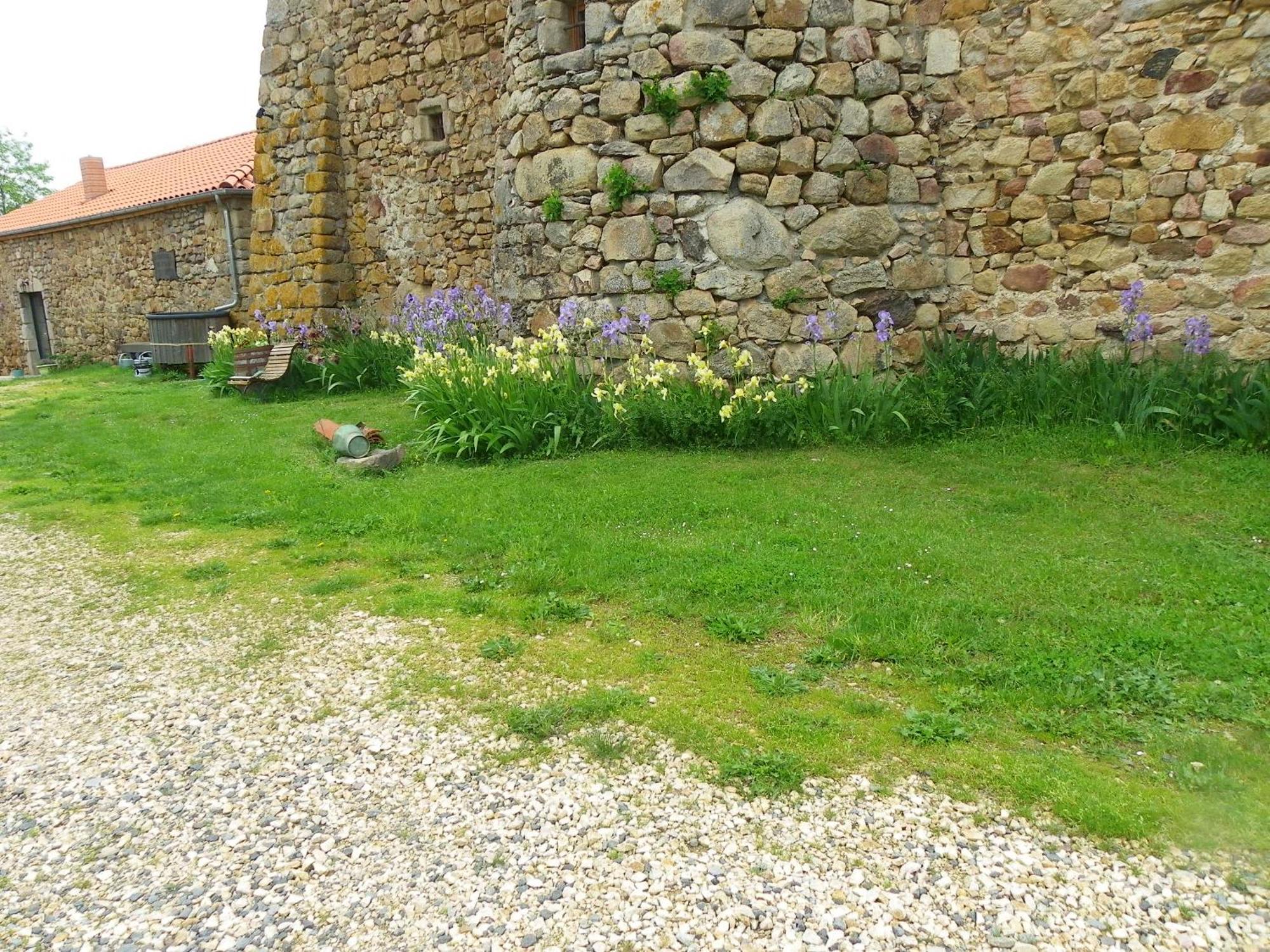Bed and Breakfast le Donjon de la Reine Margot Beaumont  Exterior foto